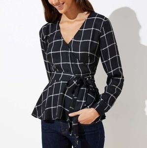 LOFT wrap top black size large